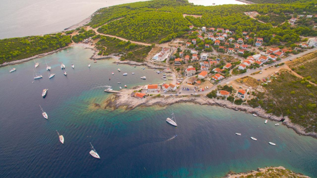 The Sea House Apartments Вис Екстериор снимка
