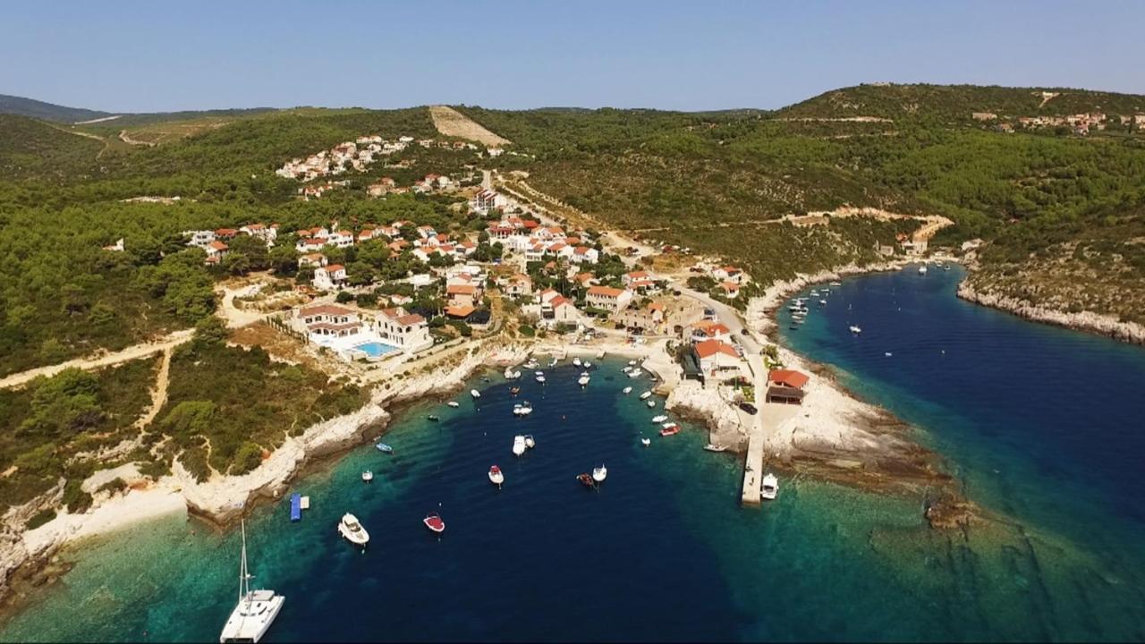 The Sea House Apartments Вис Екстериор снимка