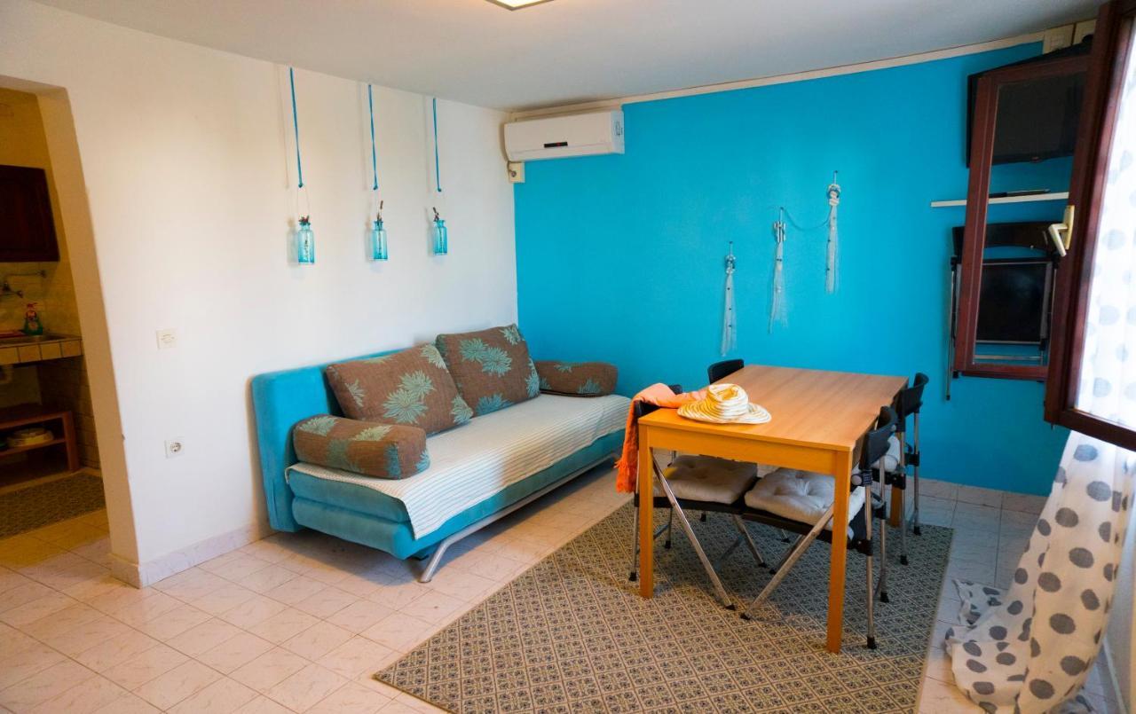 The Sea House Apartments Вис Екстериор снимка